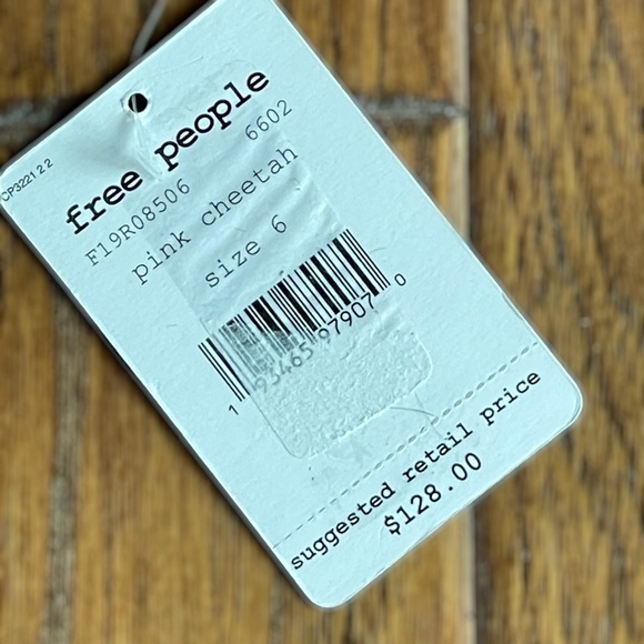 Free People pink & black animal print sequined zip up mini skirt size 6 - Picture 9 of 9